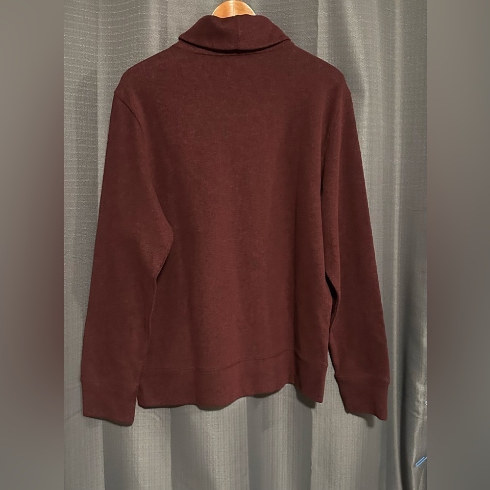 Banana Republic Men’s Sweater - Picture 2 of 4